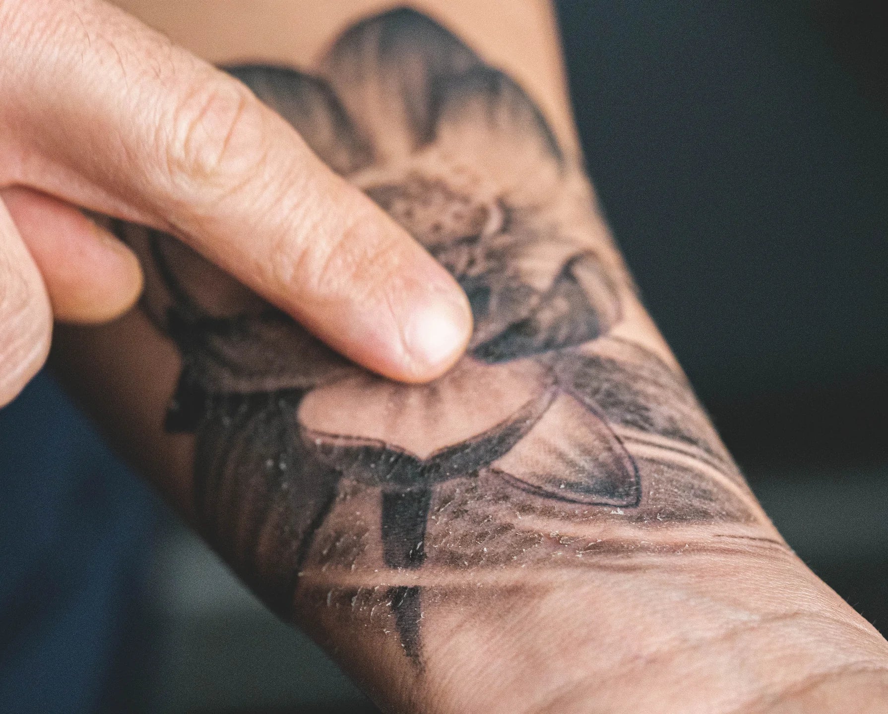 Can I Wash My Tattoo While It's Peeling? - Sorry Mom